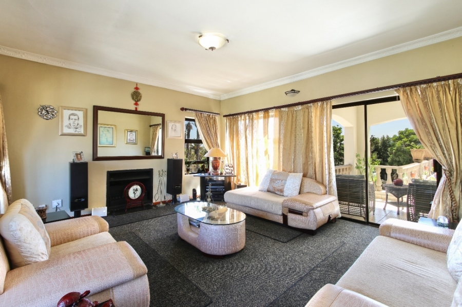 To Let 6 Bedroom Property for Rent in Sunset Beach Western Cape